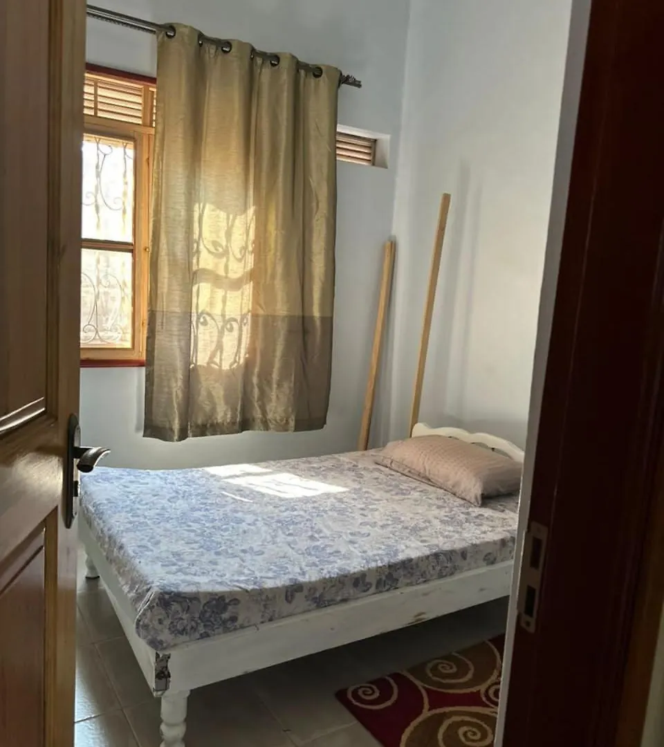 Livein Property Καμπάλα 0*,  Ουγκάντα